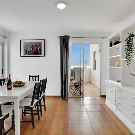 Monte Mar, Adeje, New 2 Bedroom Apartment, City Center