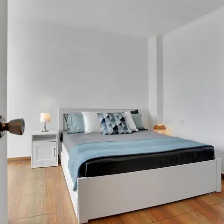 Monte Mar, Adeje, New 2 Bedroom Apartment, City Center